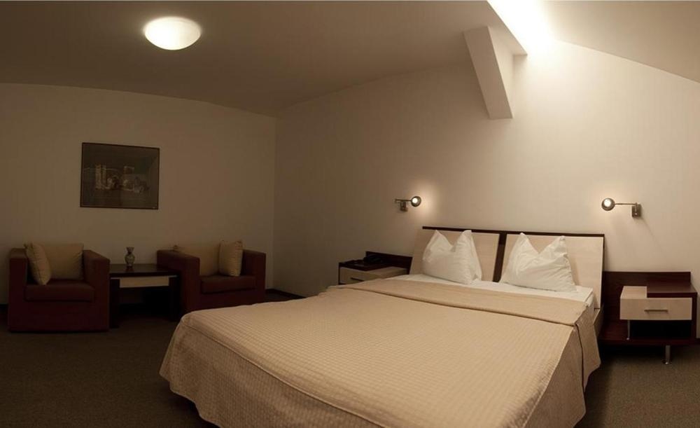 Hotel Baneasa Parc